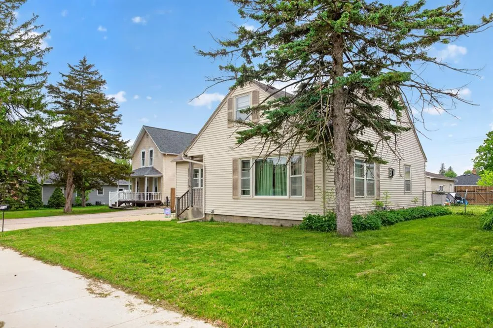 305 Mantorville Avenue Kasson, MN 55944