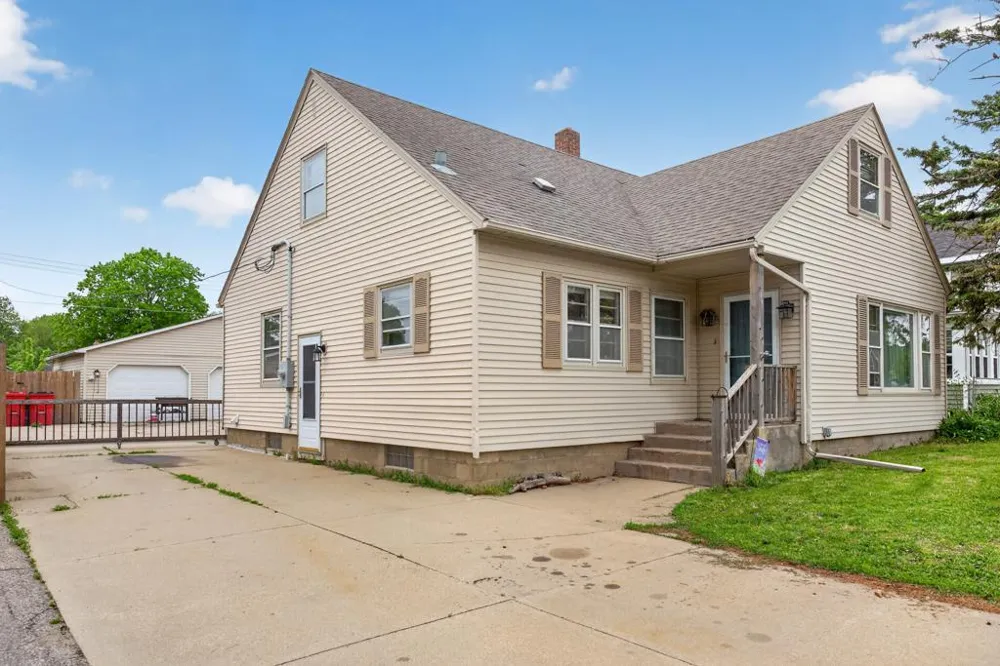 305 Mantorville Avenue Kasson, MN 55944