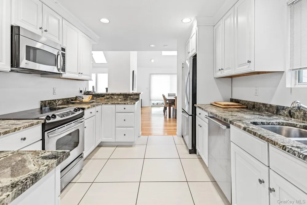 34 Park Circle Quogue, NY 11959