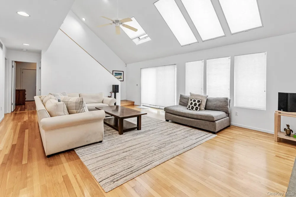 34 Park Circle Quogue, NY 11959