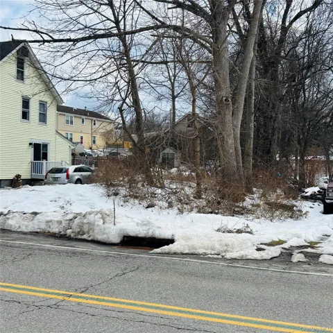 Between 229 and 231 Westchester Avenue