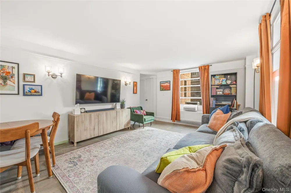 111 E 88th Street #10F New York (Manhattan), NY 10128