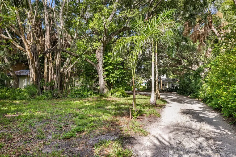 3301 BAY SHORE ROAD Sarasota, FL 34234