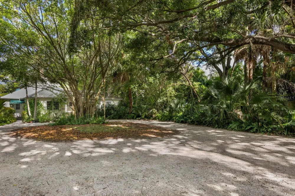 3301 BAY SHORE ROAD Sarasota, FL 34234