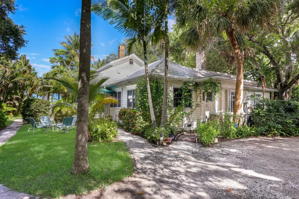 3301 BAY SHORE ROAD Sarasota, FL 34234