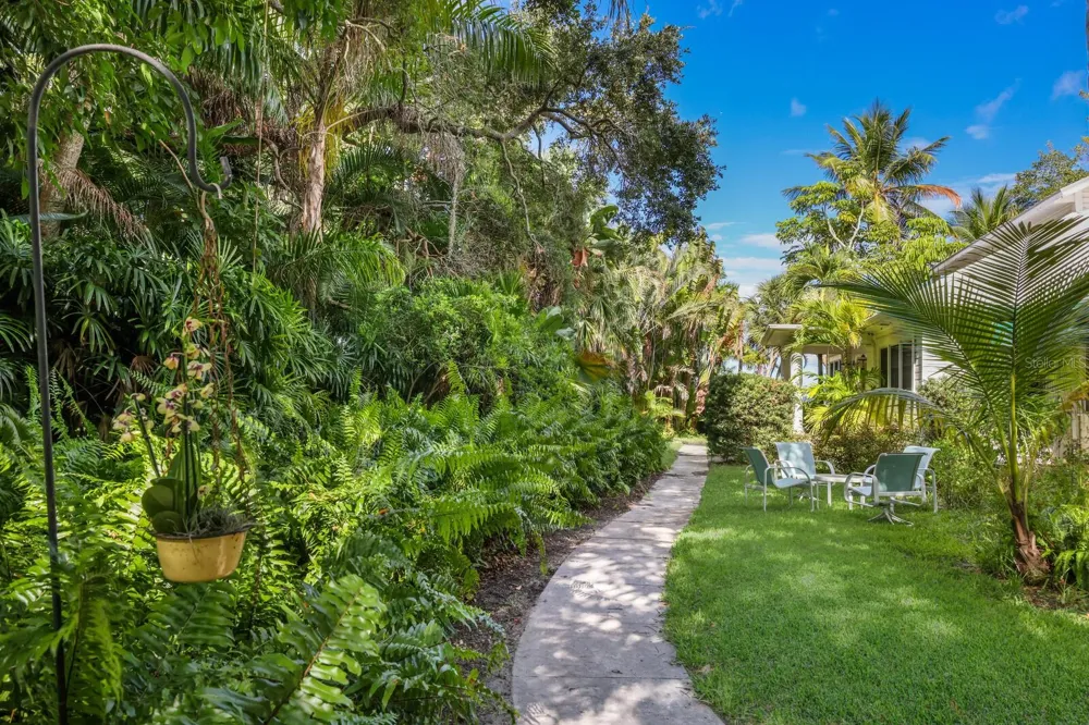 3301 BAY SHORE ROAD Sarasota, FL 34234