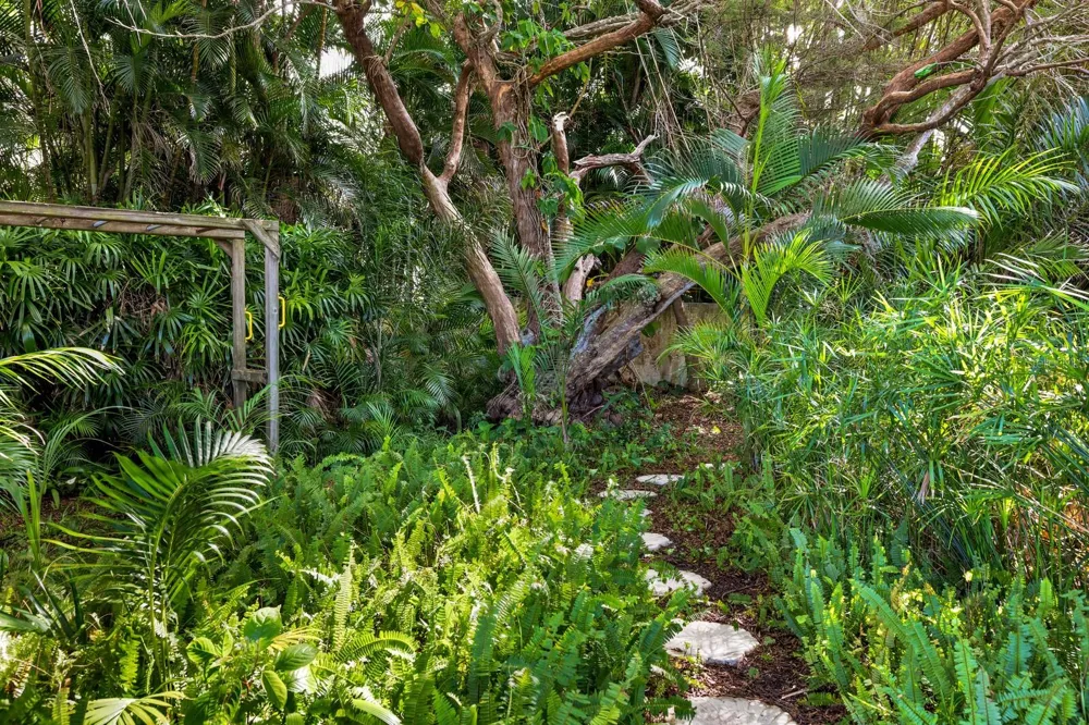 3301 BAY SHORE ROAD Sarasota, FL 34234