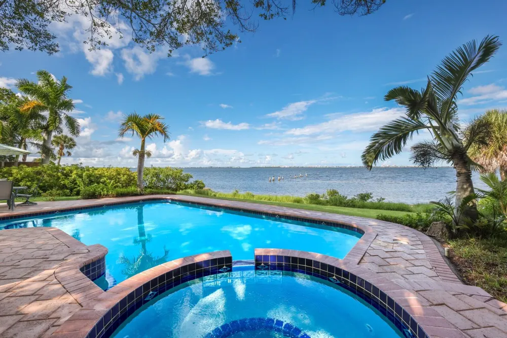 3301 BAY SHORE ROAD Sarasota, FL 34234