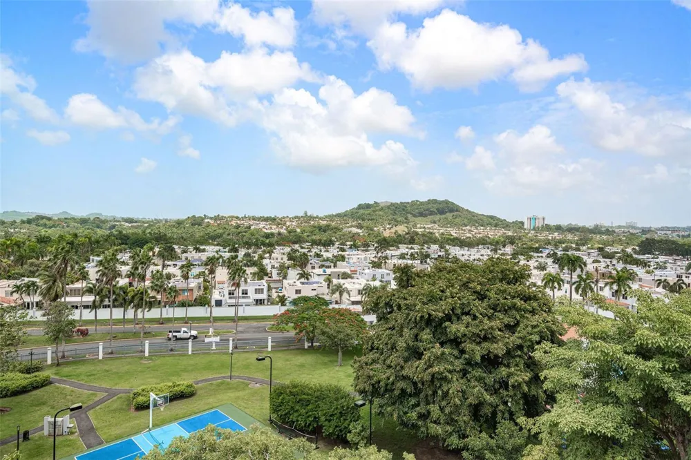 1 PALMA REAL AVE. #2 A6 Guaynabo, PR 00969