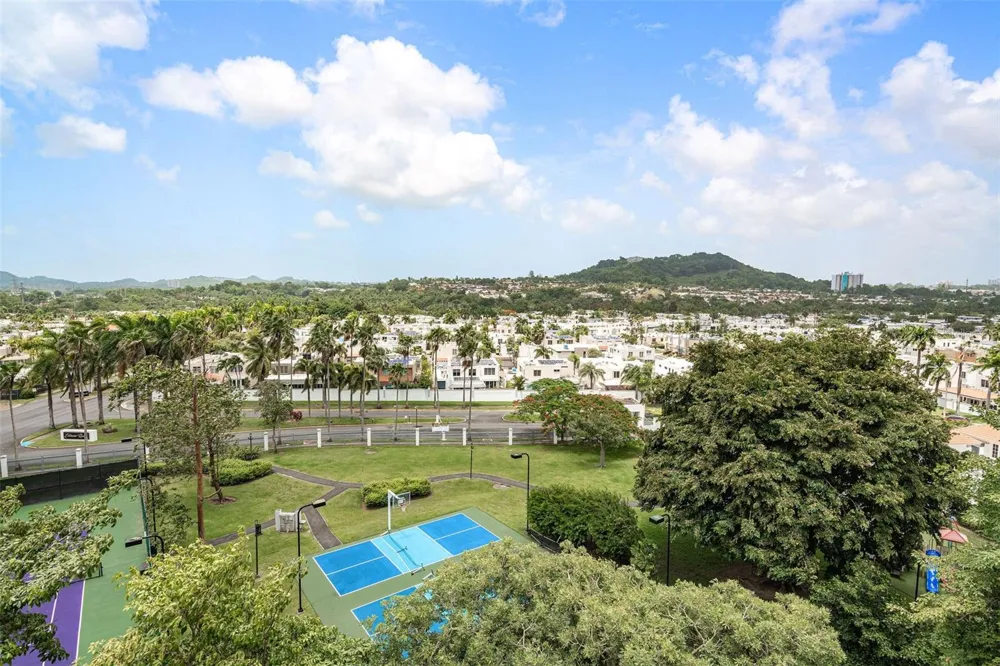 1 PALMA REAL AVE. #2 A6 Guaynabo, PR 00969
