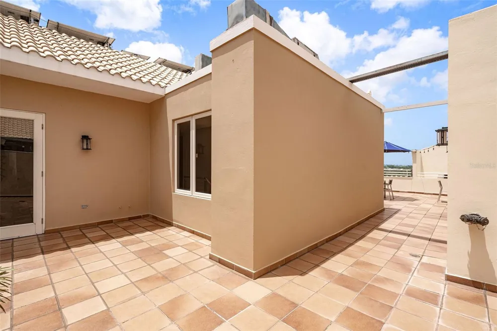 1 PALMA REAL AVE. #2 A6 Guaynabo, PR 00969