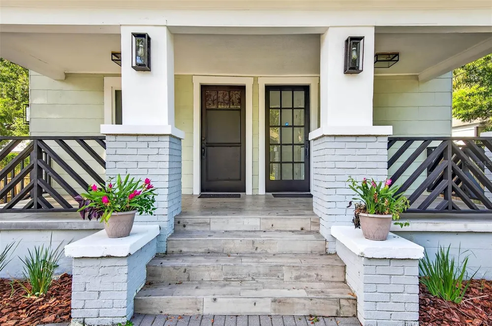 809 E BAKER STREET #A Tampa, FL 33603