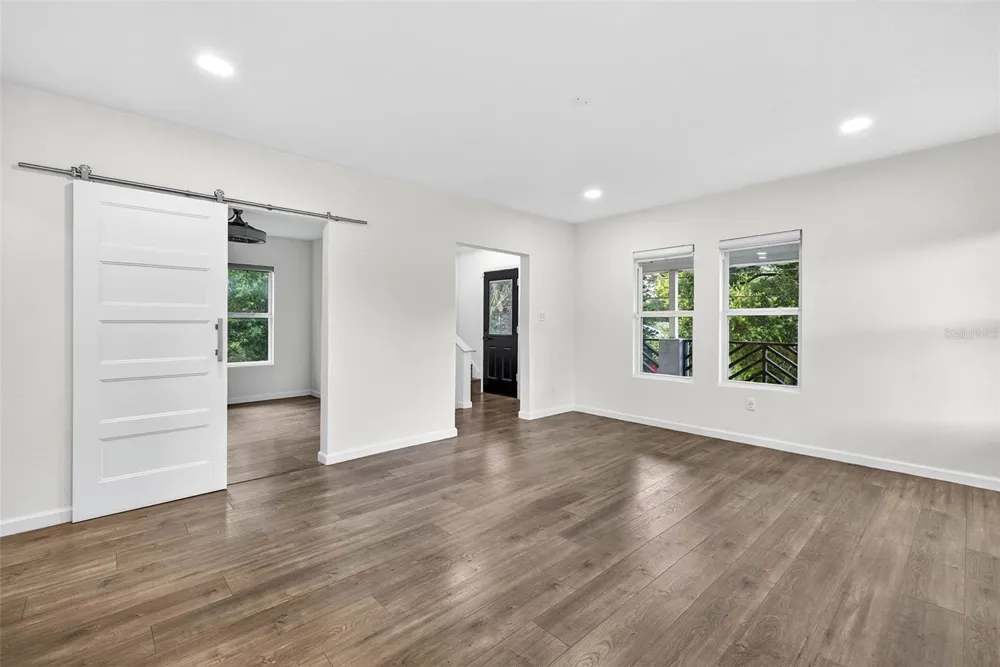 809 E BAKER STREET #A Tampa, FL 33603