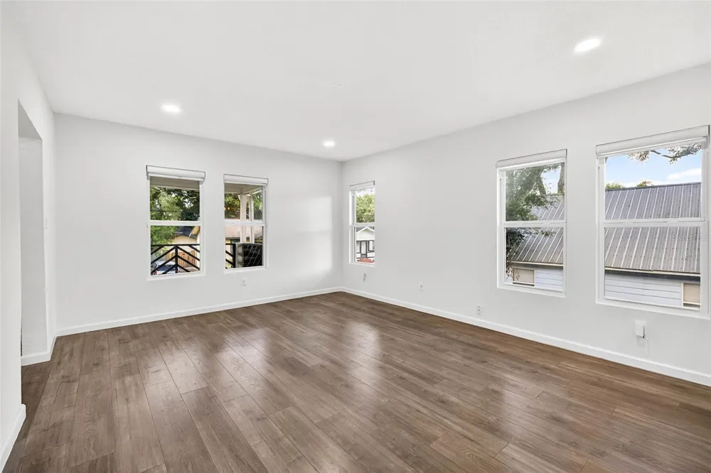 809 E BAKER STREET #A Tampa, FL 33603