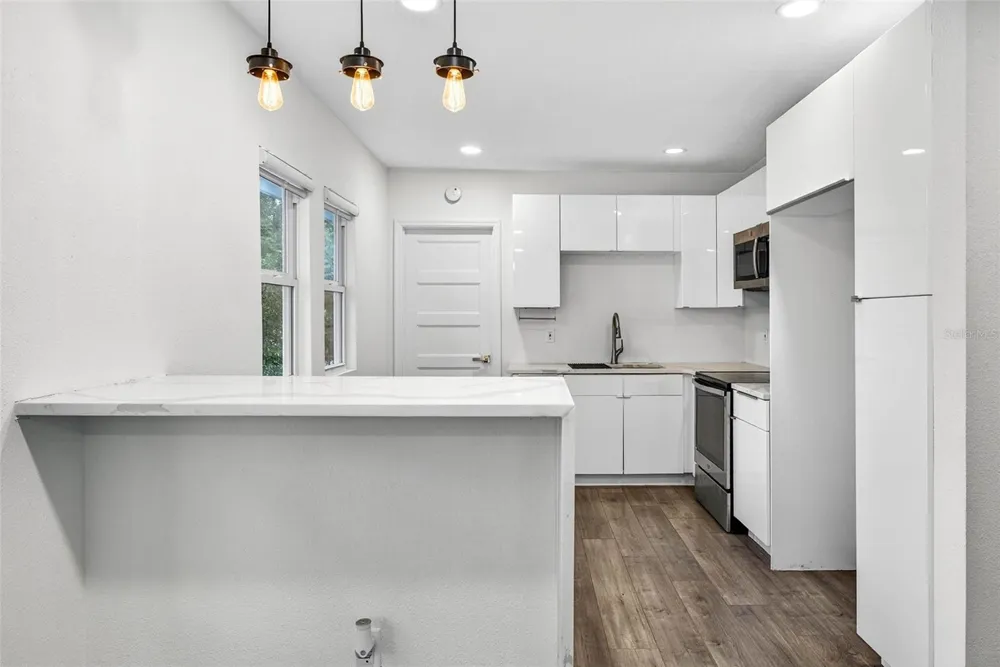 809 E BAKER STREET #A Tampa, FL 33603