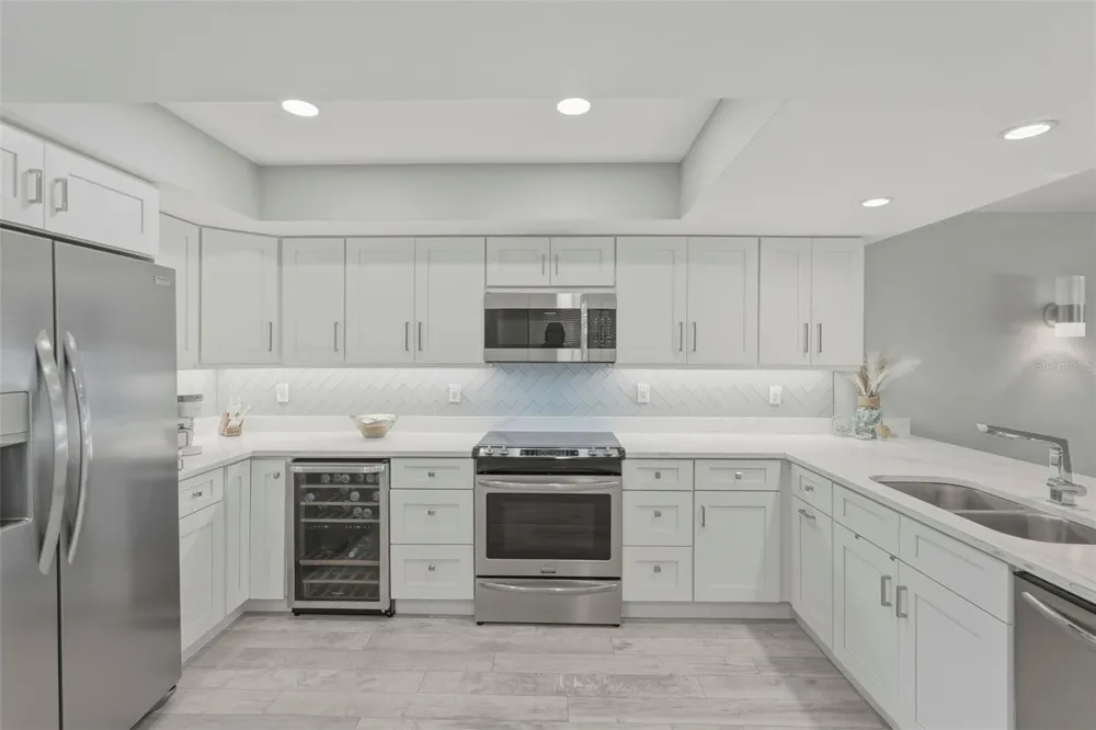 544 PINELLAS BAYWAY S #TH13 Tierra Verde, FL 33715