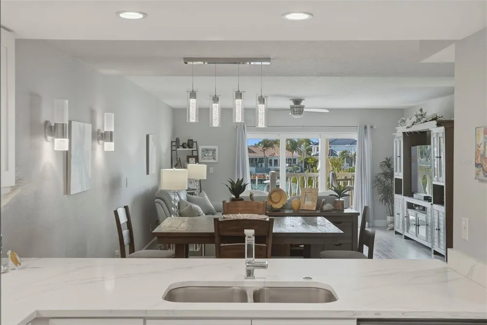 544 PINELLAS BAYWAY S #TH13 Tierra Verde, FL 33715