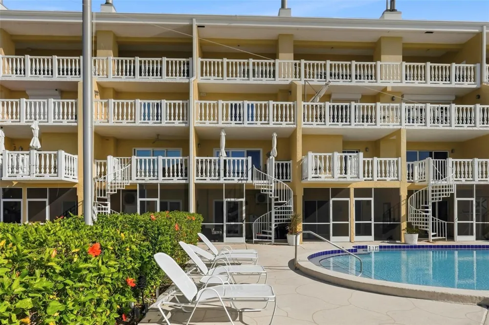 544 PINELLAS BAYWAY S #TH13 Tierra Verde, FL 33715