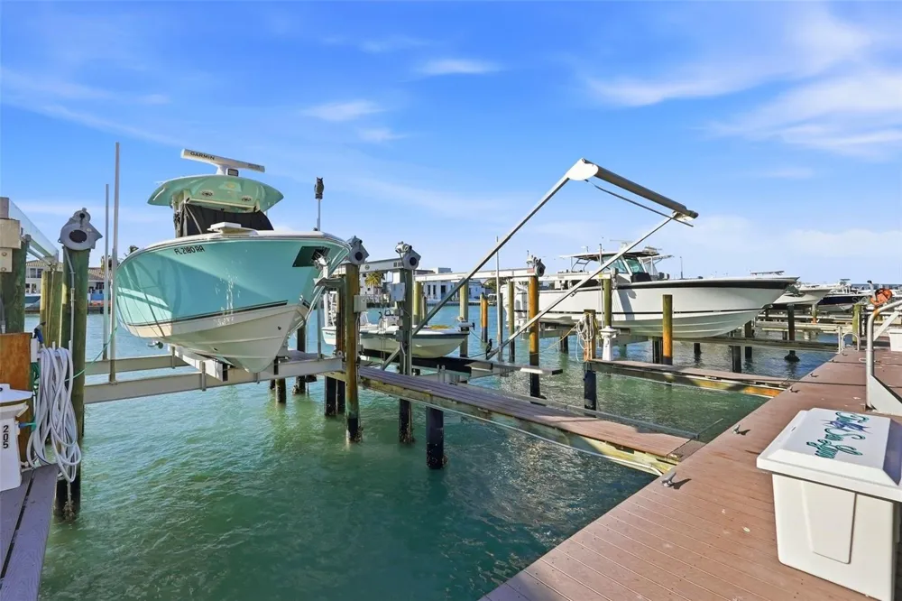 544 PINELLAS BAYWAY S #TH13 Tierra Verde, FL 33715