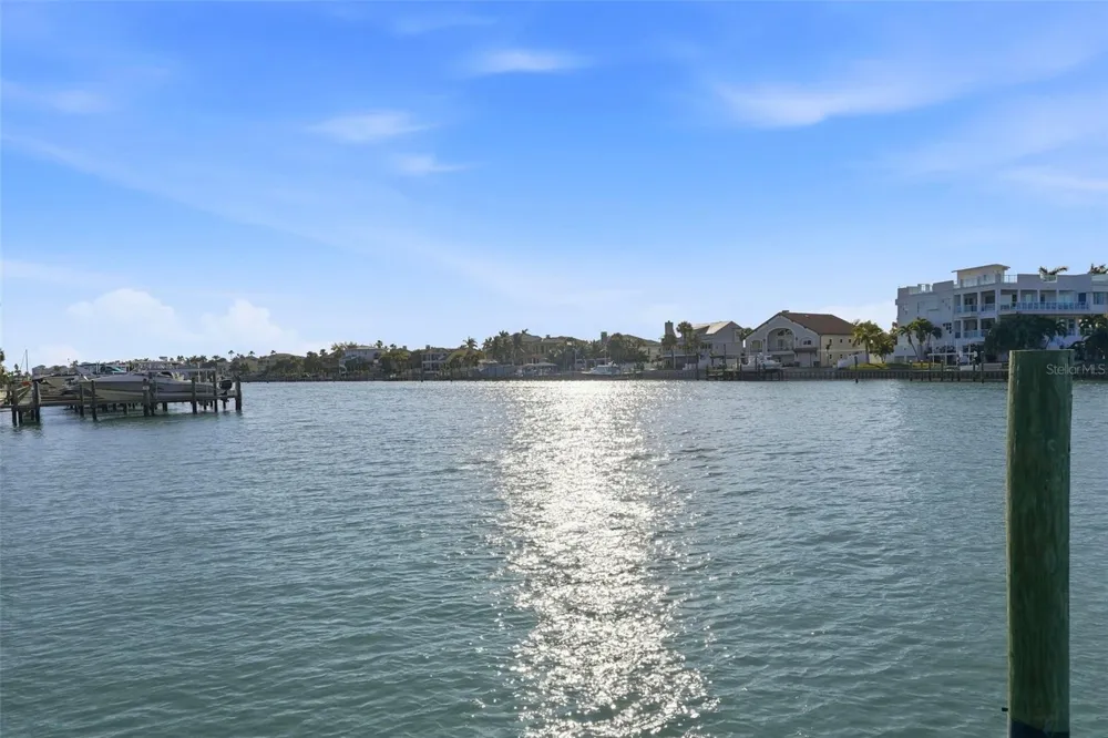 544 PINELLAS BAYWAY S #TH13 Tierra Verde, FL 33715