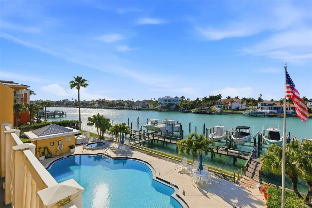 544 PINELLAS BAYWAY S #TH13 Tierra Verde, FL 33715