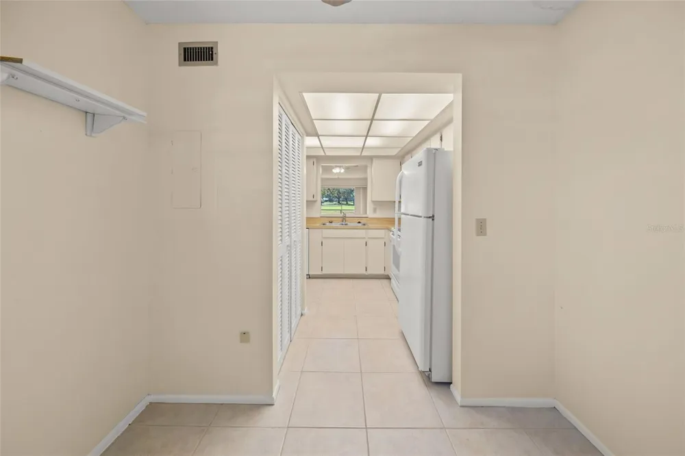 7860 PALM AIRE LANE #105 Sarasota, FL 34243