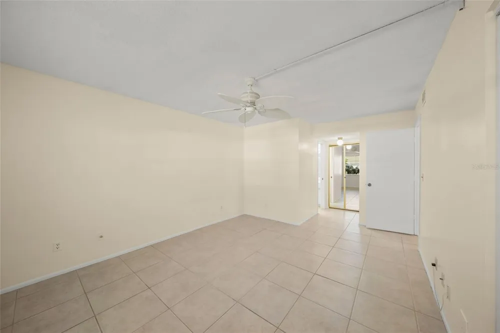 7860 PALM AIRE LANE #105 Sarasota, FL 34243