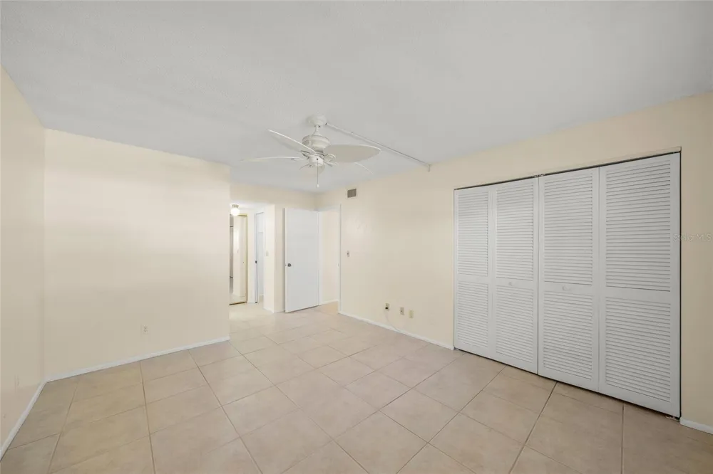 7860 PALM AIRE LANE #105 Sarasota, FL 34243