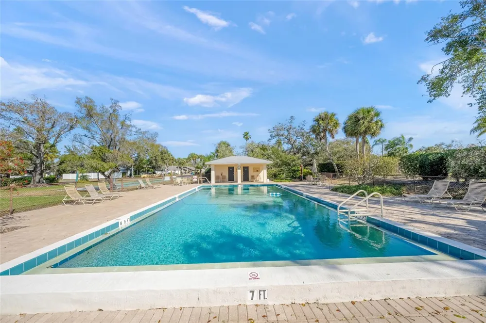 7860 PALM AIRE LANE #105 Sarasota, FL 34243