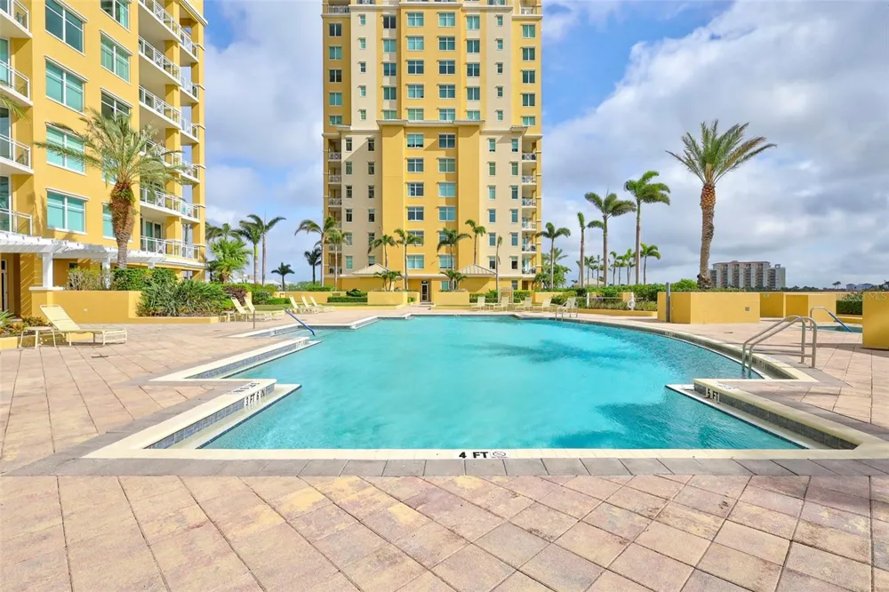 130 RIVIERA DUNES WAY #506 Palmetto, FL 34221