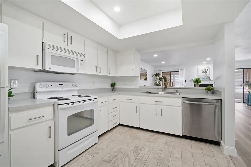 9100 PARK BOULEVARD #1 Seminole, FL 33777