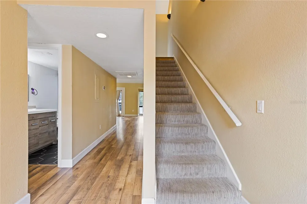 1621 NE 2ND STREET #302 ocala, FL 34470
