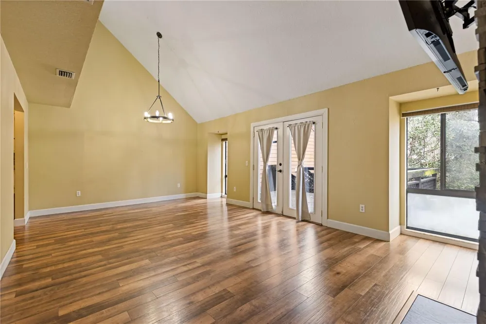 1621 NE 2ND STREET #302 ocala, FL 34470