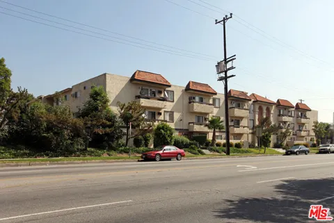 18101 Roscoe Boulevard #202