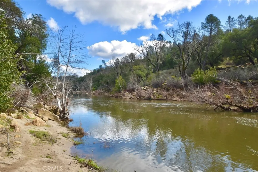 76450 Deer Pass Road Bradley, CA 93426