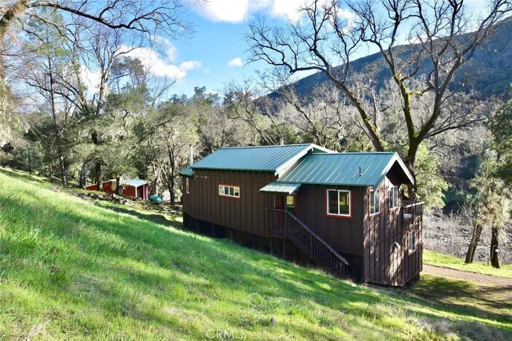76450 Deer Pass Road Bradley, CA 93426