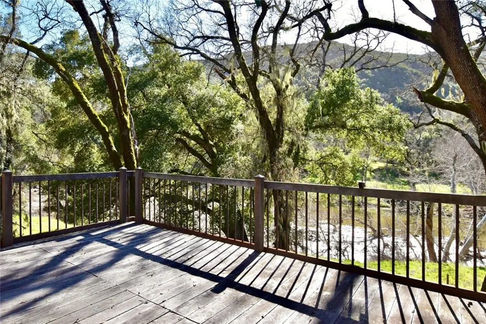 76450 Deer Pass Road Bradley, CA 93426