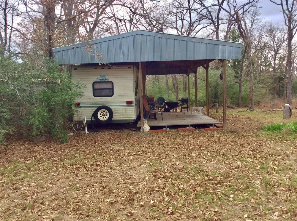 320 Alvina Ulich Street Somerville, TX 77879