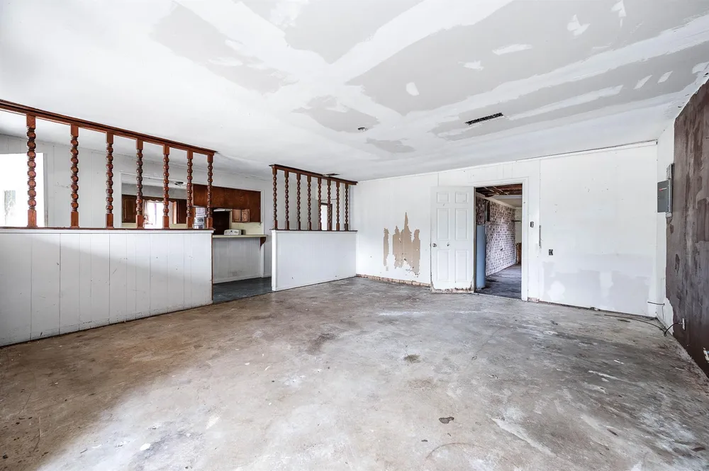 1431 County Road 934 Sweeny, TX 77480