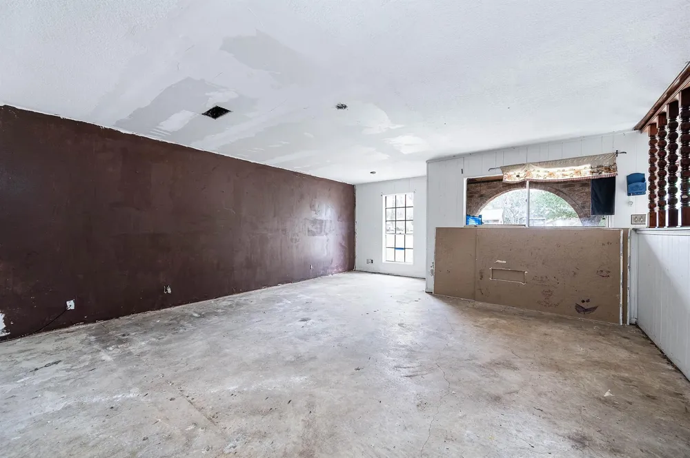 1431 County Road 934 Sweeny, TX 77480