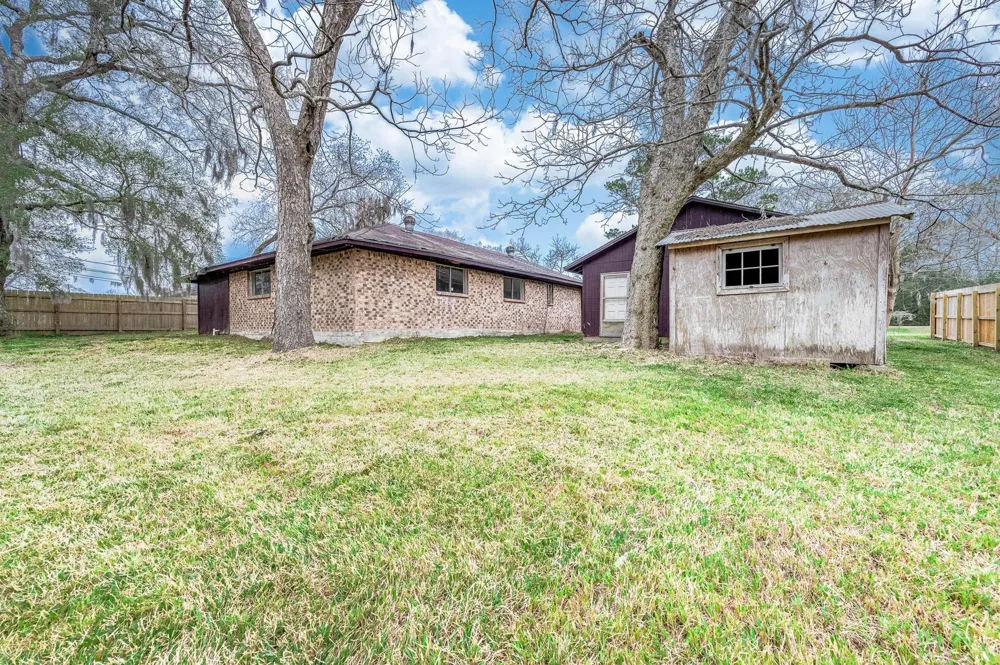 1431 County Road 934 Sweeny, TX 77480
