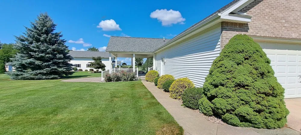 404 Whitetail Lane Watertown Township, MI 48471