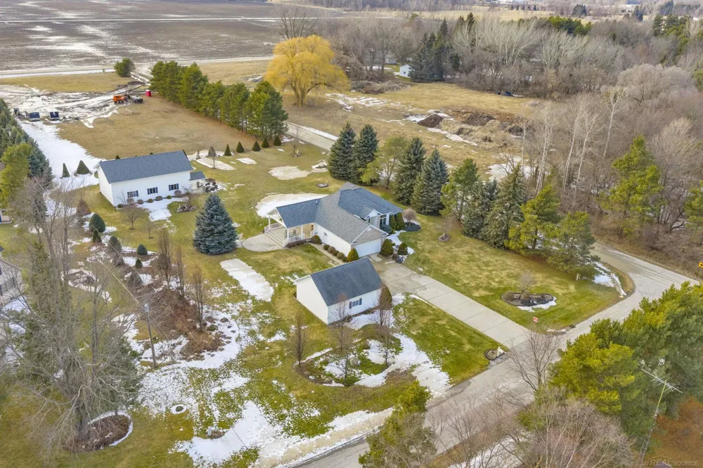 404 Whitetail Lane Watertown Township, MI 48471
