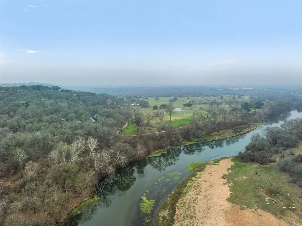 601 Country Club Court La Grange, TX 78945