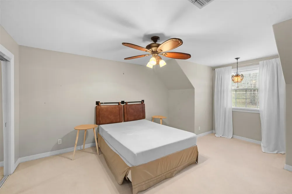 601 Country Club Court La Grange, TX 78945
