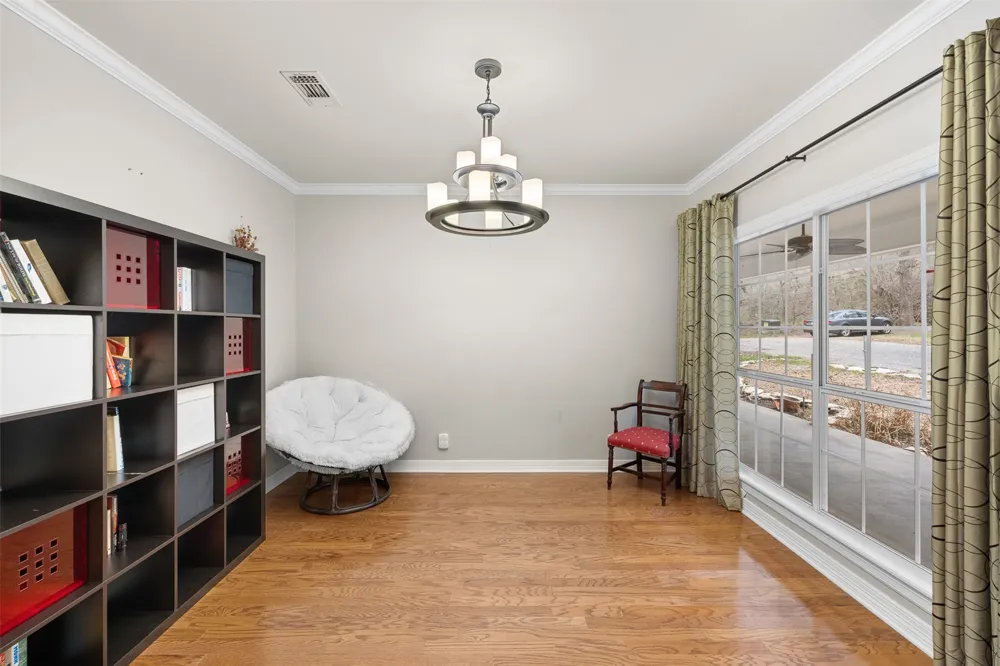 601 Country Club Court La Grange, TX 78945