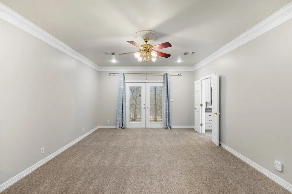 601 Country Club Court La Grange, TX 78945