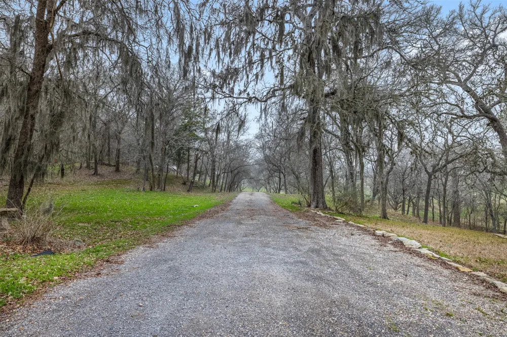 601 Country Club Court La Grange, TX 78945