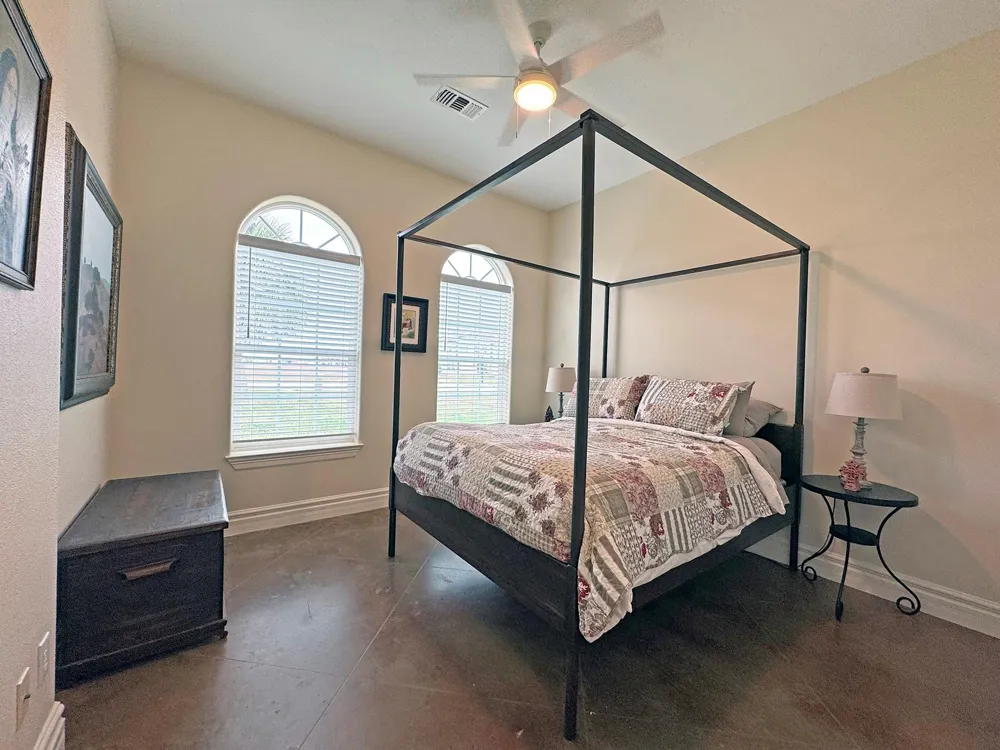 591 E Burgundy Bay Port O Connor, TX 77982