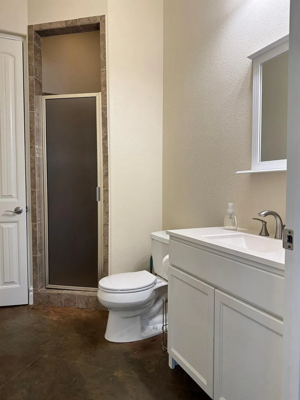 591 E Burgundy Bay Port O Connor, TX 77982